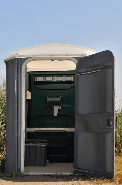 Best Luxury portable toilet rental  in Greenlawn, NY
